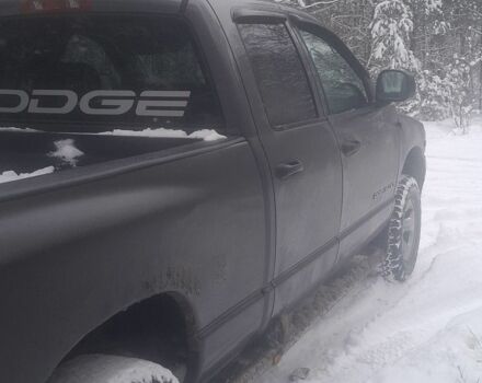 Серый Додж РАМ, объемом двигателя 4.7 л и пробегом 220 тыс. км за 9000 $, фото 3 на Automoto.ua