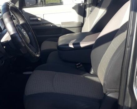 Додж RAM 2012 у Львові на Automoto.ua Сірий Додж RAM, об'ємом двигуна 5.7 л та пробігом 180 тис. км за 22500 $, фото 6 на Automoto.ua