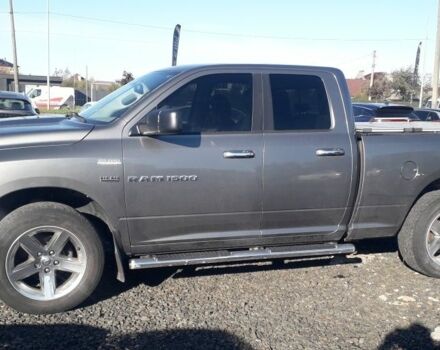 Додж RAM 2012 у Львові на Automoto.ua Сірий Додж RAM, об'ємом двигуна 5.7 л та пробігом 180 тис. км за 22500 $, фото 1 на Automoto.ua