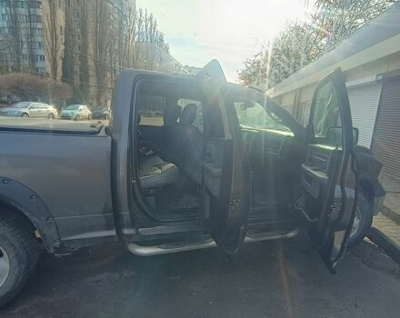 Сірий Додж RAM, об'ємом двигуна 3 л та пробігом 280 тис. км за 25500 $, фото 1 на Automoto.ua