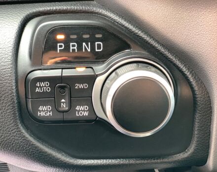 Серый Додж РАМ, объемом двигателя 5.7 л и пробегом 65 тыс. км за 41990 $, фото 32 на Automoto.ua