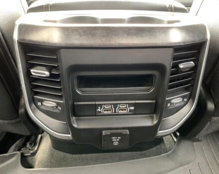 Серый Додж РАМ, объемом двигателя 5.7 л и пробегом 65 тыс. км за 41990 $, фото 27 на Automoto.ua