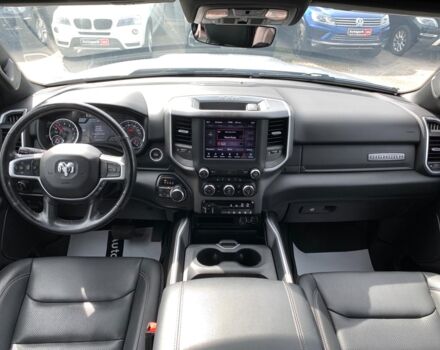 Серый Додж РАМ, объемом двигателя 5.7 л и пробегом 65 тыс. км за 41990 $, фото 3 на Automoto.ua