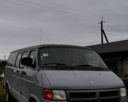 Серый Додж РАМ, объемом двигателя 3.9 л и пробегом 130 тыс. км за 4000 $, фото 1 на Automoto.ua