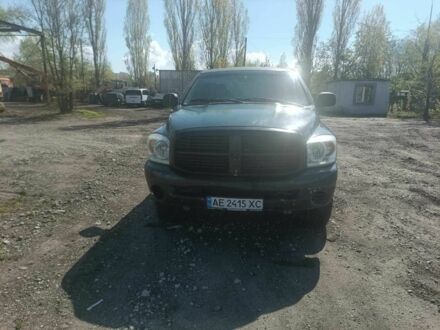 Серый Додж РАМ, объемом двигателя 5.7 л и пробегом 154 тыс. км за 9400 $, фото 1 на Automoto.ua