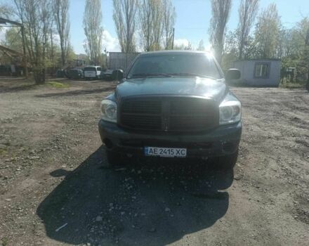 Серый Додж РАМ, объемом двигателя 5.7 л и пробегом 154 тыс. км за 9400 $, фото 1 на Automoto.ua