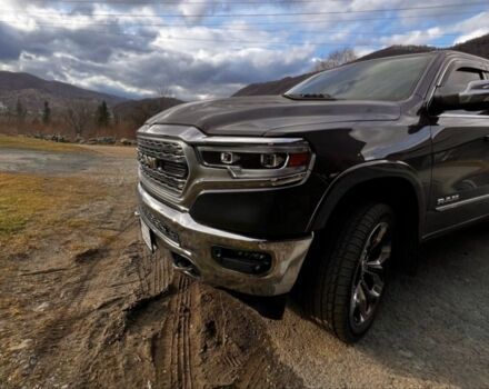 Серый Додж РАМ, объемом двигателя 5.7 л и пробегом 95 тыс. км за 65000 $, фото 1 на Automoto.ua