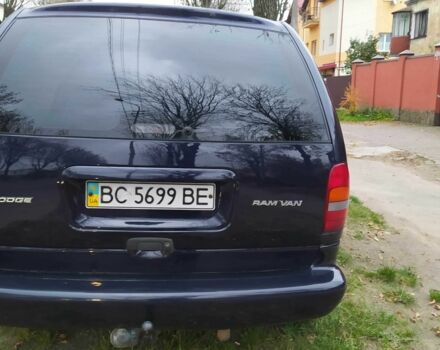 Синий Додж РАМ, объемом двигателя 2.5 л и пробегом 297 тыс. км за 3300 $, фото 3 на Automoto.ua