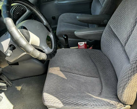 Белый Додж Рам Ван, объемом двигателя 2.5 л и пробегом 430 тыс. км за 1350 $, фото 7 на Automoto.ua