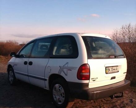 Білий Додж Ram Van, об'ємом двигуна 2.5 л та пробігом 400 тис. км за 3500 $, фото 7 на Automoto.ua