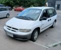 Белый Додж Рам Ван, объемом двигателя 2.5 л и пробегом 400 тыс. км за 2600 $, фото 1 на Automoto.ua