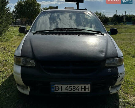 Белый Додж Рам Ван, объемом двигателя 2.5 л и пробегом 430 тыс. км за 1350 $, фото 14 на Automoto.ua