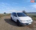 Белый Додж Рам Ван, объемом двигателя 2.5 л и пробегом 440 тыс. км за 3400 $, фото 2 на Automoto.ua