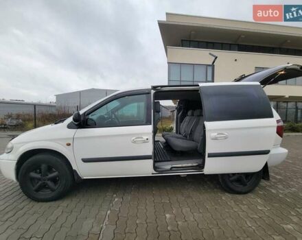 Белый Додж Рам Ван, объемом двигателя 2.5 л и пробегом 201 тыс. км за 4999 $, фото 55 на Automoto.ua