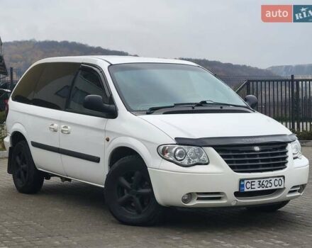Белый Додж Рам Ван, объемом двигателя 2.5 л и пробегом 201 тыс. км за 4999 $, фото 2 на Automoto.ua