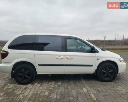 Белый Додж Рам Ван, объемом двигателя 2.5 л и пробегом 201 тыс. км за 4999 $, фото 22 на Automoto.ua