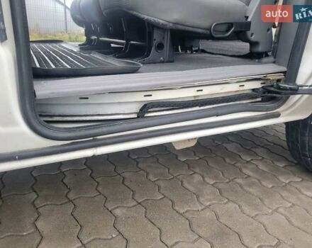 Белый Додж Рам Ван, объемом двигателя 2.5 л и пробегом 201 тыс. км за 4999 $, фото 39 на Automoto.ua