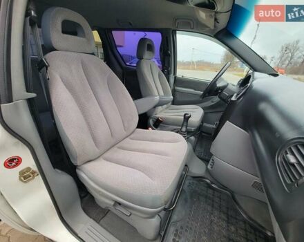Белый Додж Рам Ван, объемом двигателя 2.5 л и пробегом 201 тыс. км за 4999 $, фото 27 на Automoto.ua