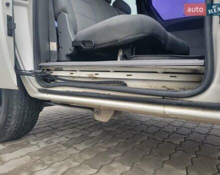 Белый Додж Рам Ван, объемом двигателя 2.5 л и пробегом 201 тыс. км за 4999 $, фото 41 на Automoto.ua