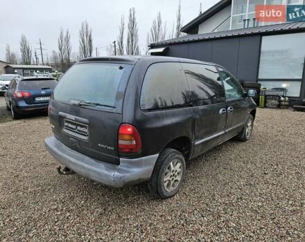 Черный Додж Рам Ван, объемом двигателя 2.5 л и пробегом 127 тыс. км за 2450 $, фото 3 на Automoto.ua