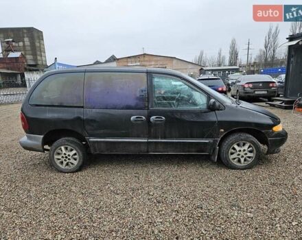 Черный Додж Рам Ван, объемом двигателя 2.5 л и пробегом 127 тыс. км за 2450 $, фото 6 на Automoto.ua