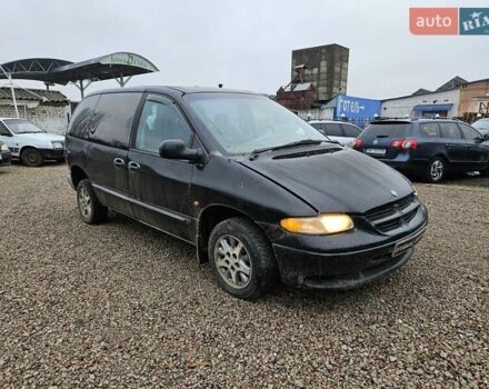 Черный Додж Рам Ван, объемом двигателя 2.5 л и пробегом 127 тыс. км за 2450 $, фото 1 на Automoto.ua