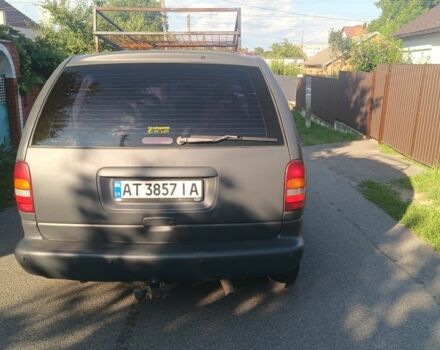 Черный Додж Рам Ван, объемом двигателя 2.5 л и пробегом 496 тыс. км за 2500 $, фото 3 на Automoto.ua