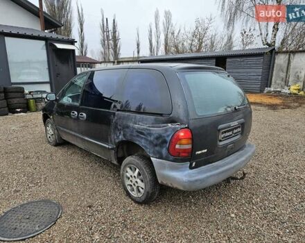 Черный Додж Рам Ван, объемом двигателя 2.5 л и пробегом 127 тыс. км за 2450 $, фото 5 на Automoto.ua