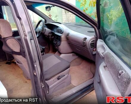 Черный Додж Рам Ван, объемом двигателя 2.5 л и пробегом 400 тыс. км за 1750 $, фото 5 на Automoto.ua