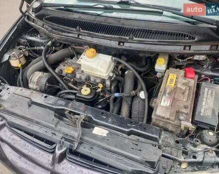 Чорний Додж Ram Van, об'ємом двигуна 2.5 л та пробігом 475 тис. км за 2450 $, фото 8 на Automoto.ua
