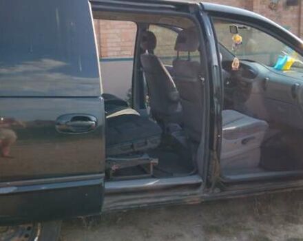 Чорний Додж Ram Van, об'ємом двигуна 2.5 л та пробігом 385 тис. км за 2000 $, фото 12 на Automoto.ua