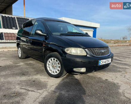 Черный Додж Рам Ван, объемом двигателя 2.5 л и пробегом 200 тыс. км за 2999 $, фото 3 на Automoto.ua