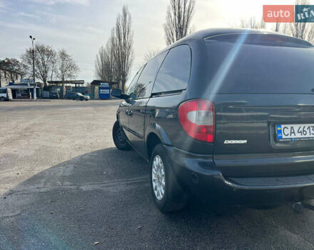 Черный Додж Рам Ван, объемом двигателя 2.5 л и пробегом 200 тыс. км за 2999 $, фото 4 на Automoto.ua