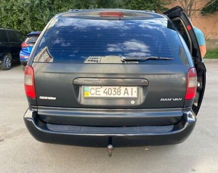 Черный Додж Рам Ван, объемом двигателя 2.5 л и пробегом 435 тыс. км за 3800 $, фото 8 на Automoto.ua