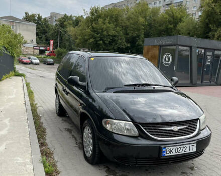 Черный Додж Рам Ван, объемом двигателя 2.5 л и пробегом 345 тыс. км за 3450 $, фото 3 на Automoto.ua