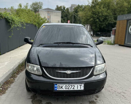 Черный Додж Рам Ван, объемом двигателя 2.5 л и пробегом 345 тыс. км за 3450 $, фото 5 на Automoto.ua
