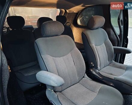 Чорний Додж Ram Van, об'ємом двигуна 2.5 л та пробігом 280 тис. км за 3999 $, фото 20 на Automoto.ua