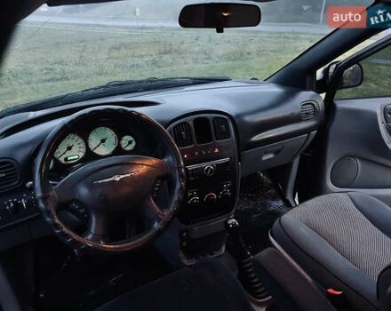 Чорний Додж Ram Van, об'ємом двигуна 2.5 л та пробігом 280 тис. км за 3999 $, фото 17 на Automoto.ua