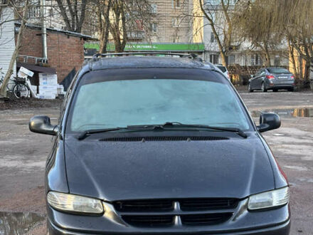 Черный Додж Рам Ван, объемом двигателя 2.5 л и пробегом 500 тыс. км за 3300 $, фото 1 на Automoto.ua