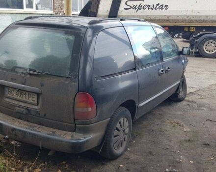 Чорний Додж Ram Van, об'ємом двигуна 2.5 л та пробігом 250 тис. км за 1113 $, фото 1 на Automoto.ua