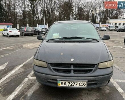 Черный Додж Рам Ван, объемом двигателя 2.5 л и пробегом 365 тыс. км за 2800 $, фото 1 на Automoto.ua