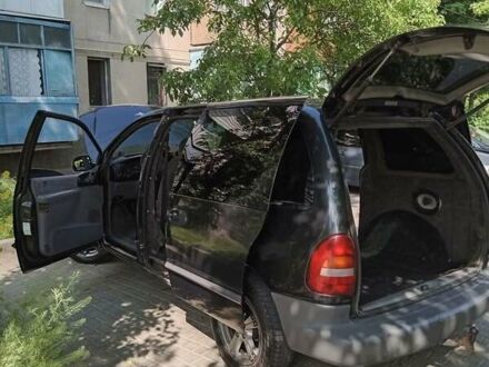Додж Рам Ван 2000 в Черноморске (Ильичевске) на Automoto.ua Черный Додж Рам Ван, объемом двигателя 2.5 л и пробегом 348 тыс. км за 4500 $, фото 1 на Automoto.ua