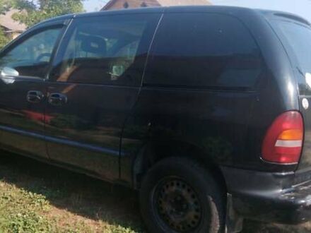 Додж Ram Van 2000 у Бердичеве на Automoto.ua Чорний Додж Ram Van, об'ємом двигуна 2.5 л та пробігом 385 тис. км за 2000 $, фото 1 на Automoto.ua