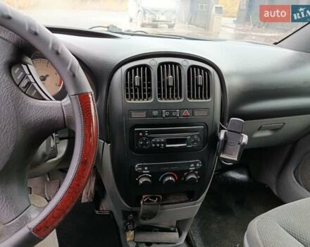 Серый Додж Рам Ван, объемом двигателя 2.5 л и пробегом 271 тыс. км за 5200 $, фото 7 на Automoto.ua