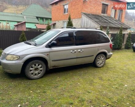 Серый Додж Рам Ван, объемом двигателя 2.5 л и пробегом 414 тыс. км за 3700 $, фото 1 на Automoto.ua