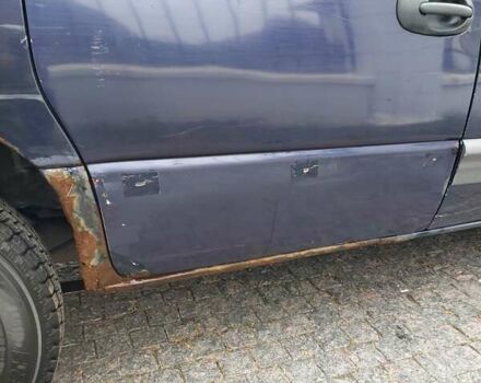 Синий Додж Рам Ван, объемом двигателя 2.4 л и пробегом 377 тыс. км за 2500 $, фото 3 на Automoto.ua