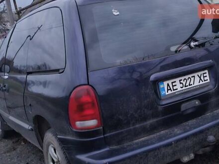 Синий Додж Рам Ван, объемом двигателя 2.5 л и пробегом 463 тыс. км за 2000 $, фото 1 на Automoto.ua