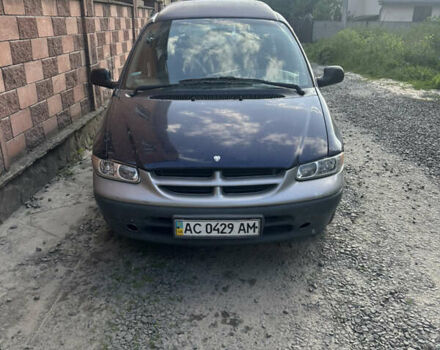 Синий Додж Рам Ван, объемом двигателя 2.5 л и пробегом 400 тыс. км за 2750 $, фото 1 на Automoto.ua
