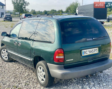 Зеленый Додж Рам Ван, объемом двигателя 2.5 л и пробегом 399 тыс. км за 2900 $, фото 10 на Automoto.ua