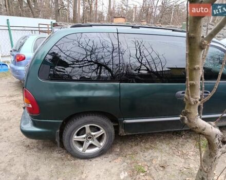 Зеленый Додж Рам Ван, объемом двигателя 2.5 л и пробегом 256 тыс. км за 2000 $, фото 9 на Automoto.ua